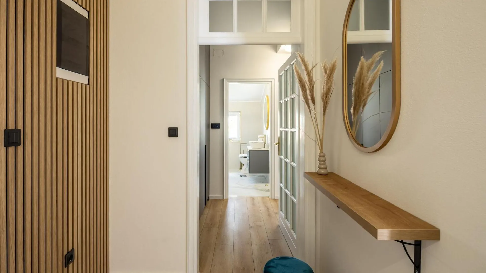 Apartments By The Sea Seget Donji, Trogir - 23134 Croácia