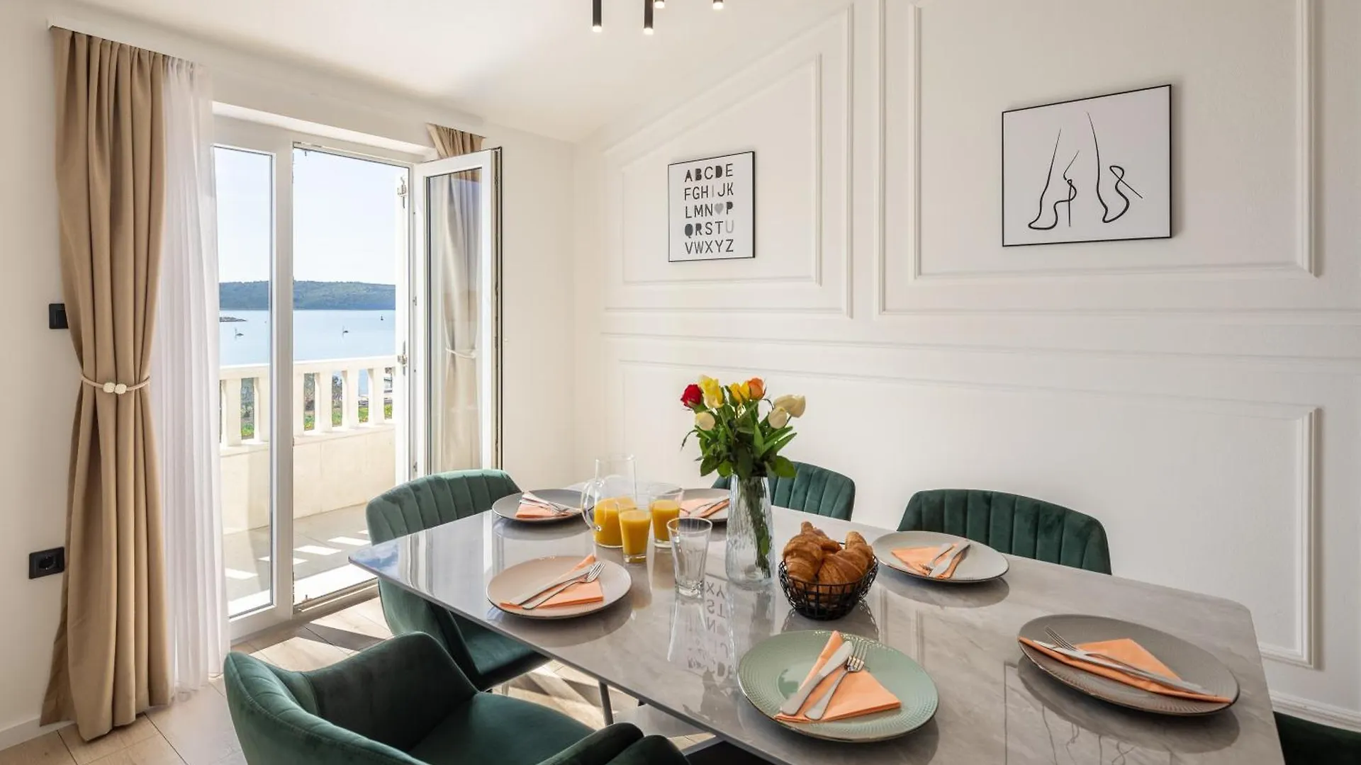 Apartments By The Sea Seget Donji, Trogir - 23134 0*,